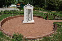 Under the winning project „Roman ruins of Hvz – rehabilitating the green areas and increasing touristic attractiveness” being realized within the framework of the investment aiming to make the ruin garden presentable, the Local Government of Hvz improved the environment of the Roman ruins in Attila Street in the period between November 2010 and November 2011.